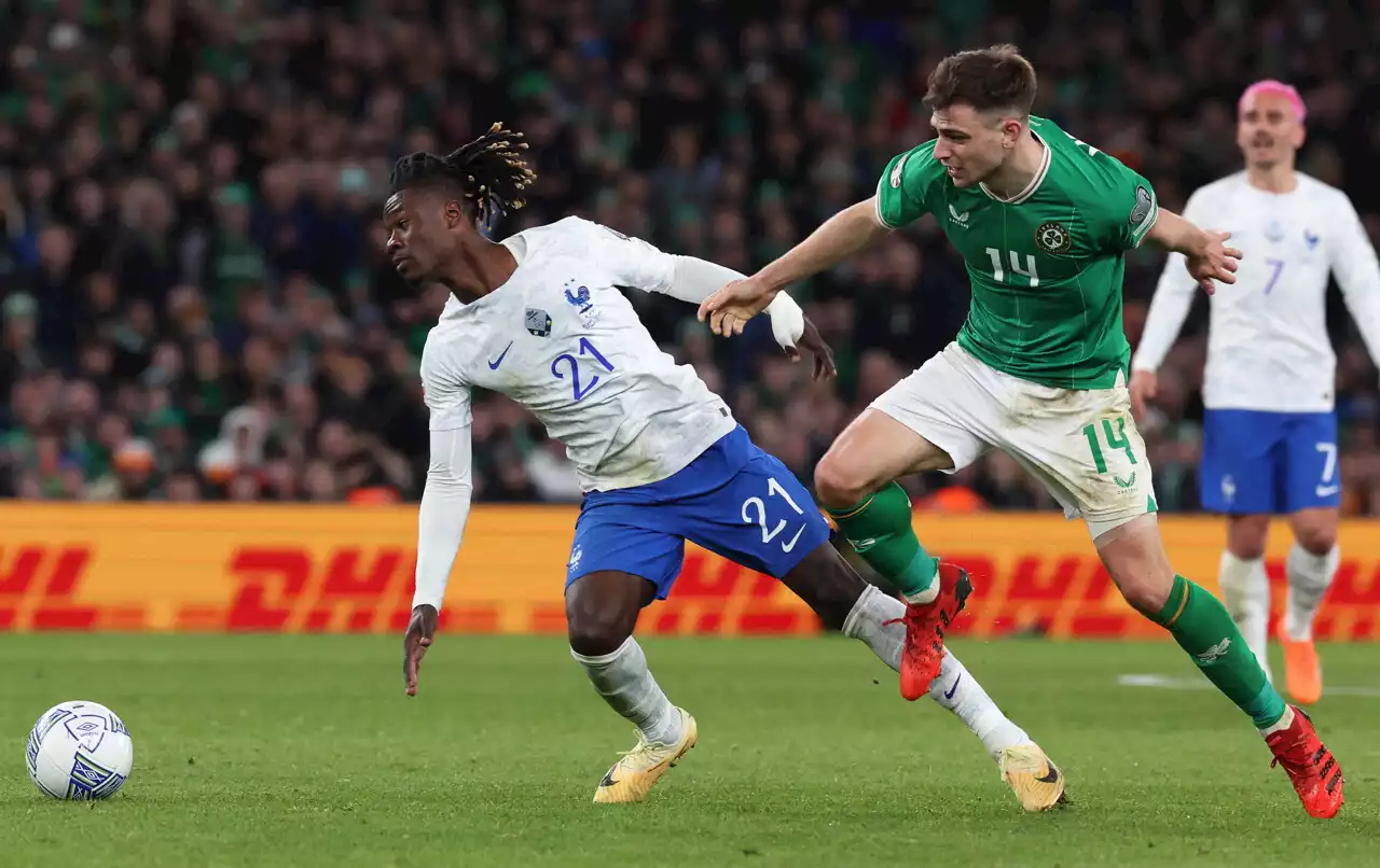 Équipe de France de foot : les Bleus s'imposent grâce à un but de Benjamin Pavard