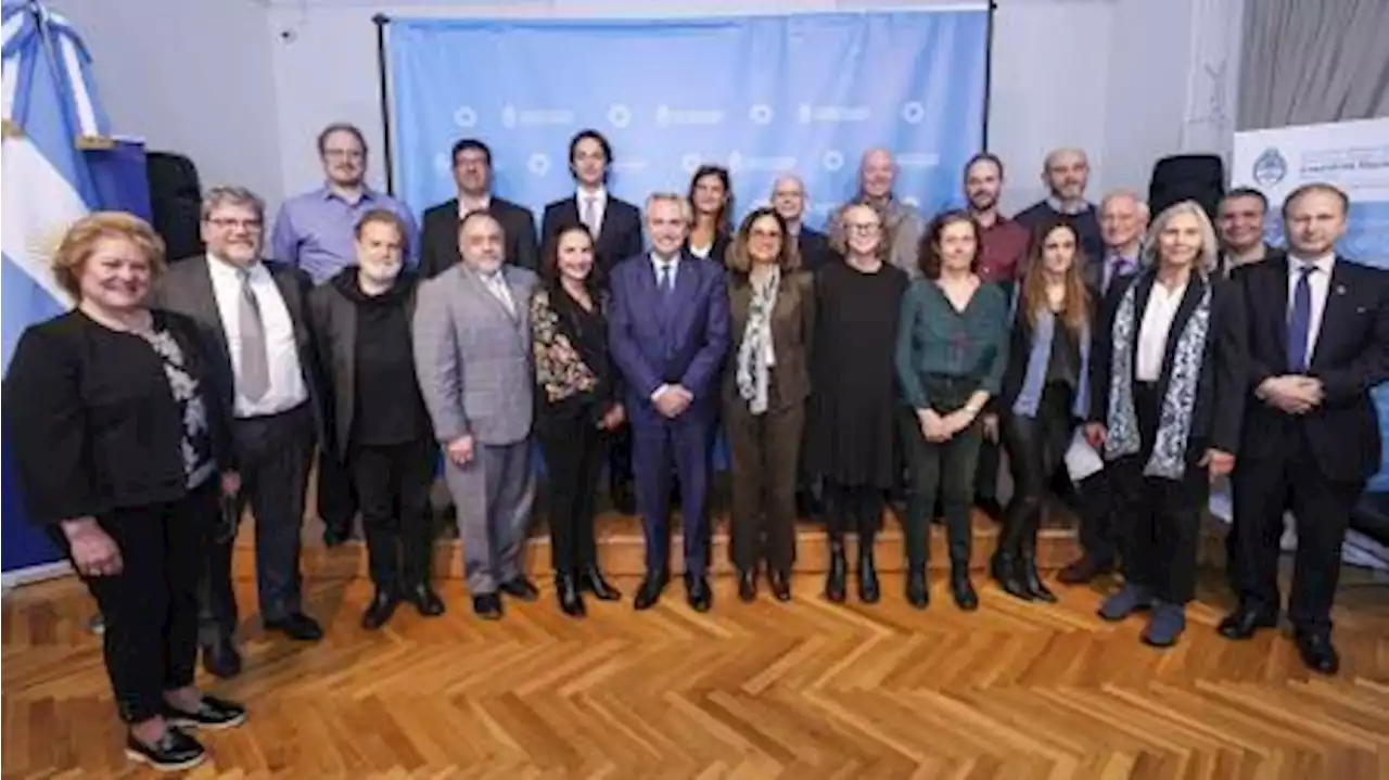 Alberto Fernández se reunió con académicos argentinos en Nueva York