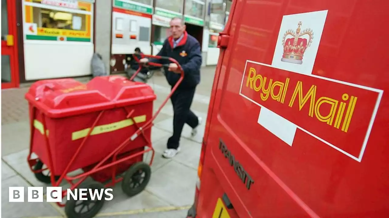 Royal Mail talks over pay on brink of collapse