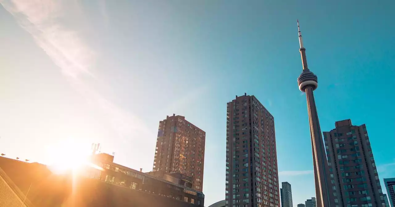 The City of Toronto employs more than 8,000 people making over $100k per year