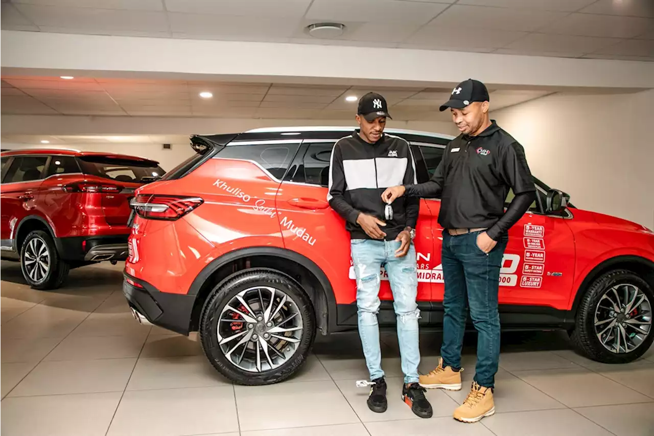 Watch: Stars and their cars | Sundowns defender Khuliso Mudau gets top-of-range SUV | City Press