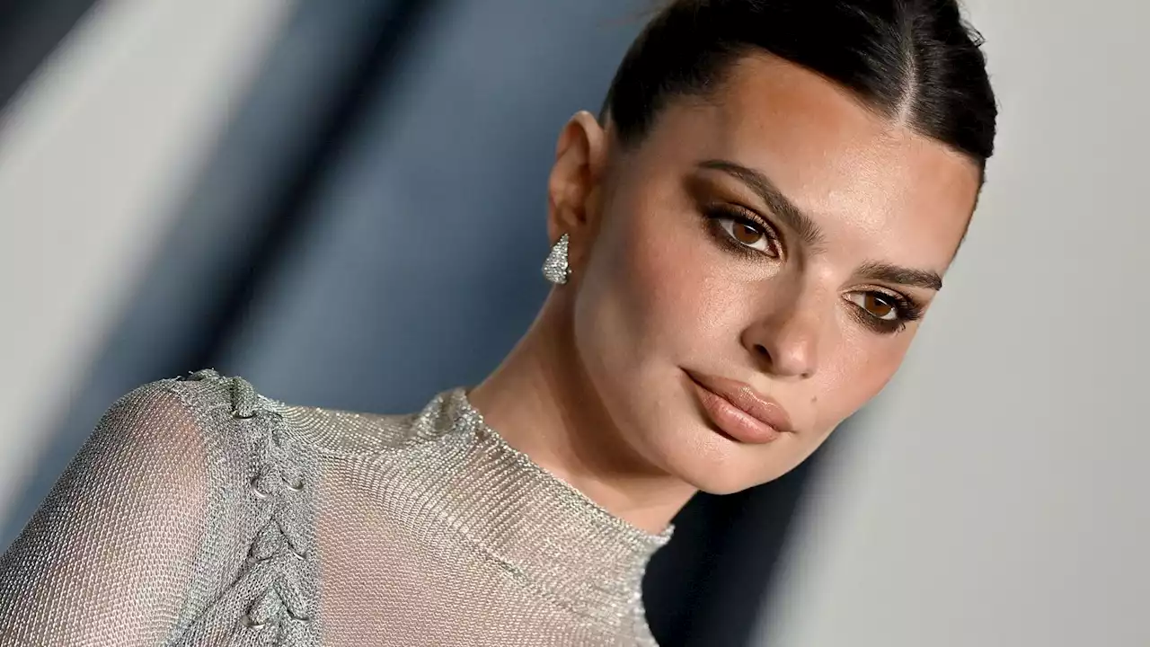 Emily Ratajkowski : après son baiser torride avec Harry Styles, elle implore le pardon d'Olivia Wilde