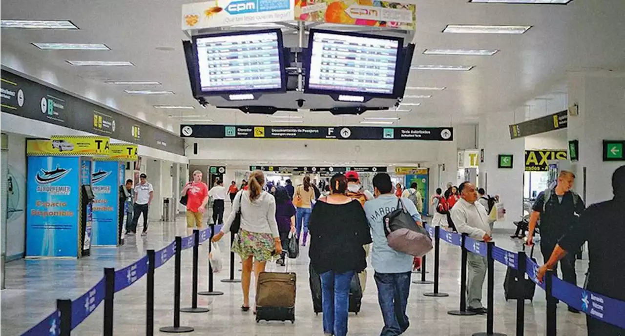 Profeco: Aerolíneas deben informar y proteger al consumidor ante cambio de horarios en pantallas del AICM