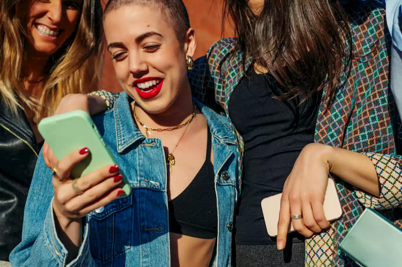 Social network: l'iperconnessione destabilizza gli adolescenti - iO Donna