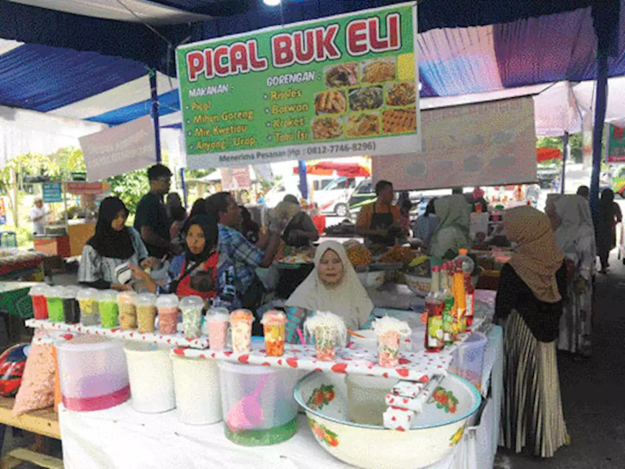 Omzet Pedagang Pasar Pabukoan Melonjak