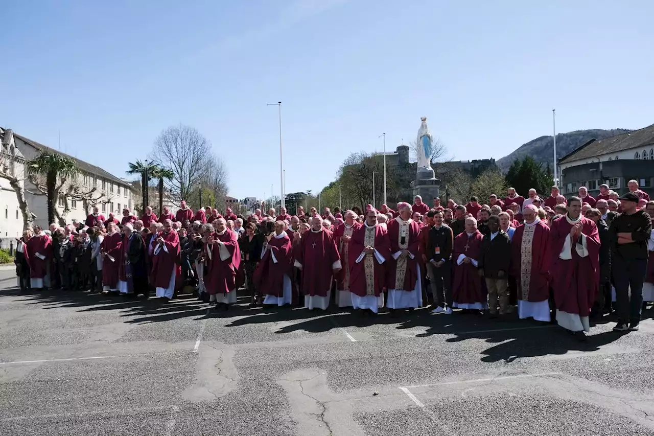 Lourdes : qui sont les laïcs présents à l’assemblée des évêques ?