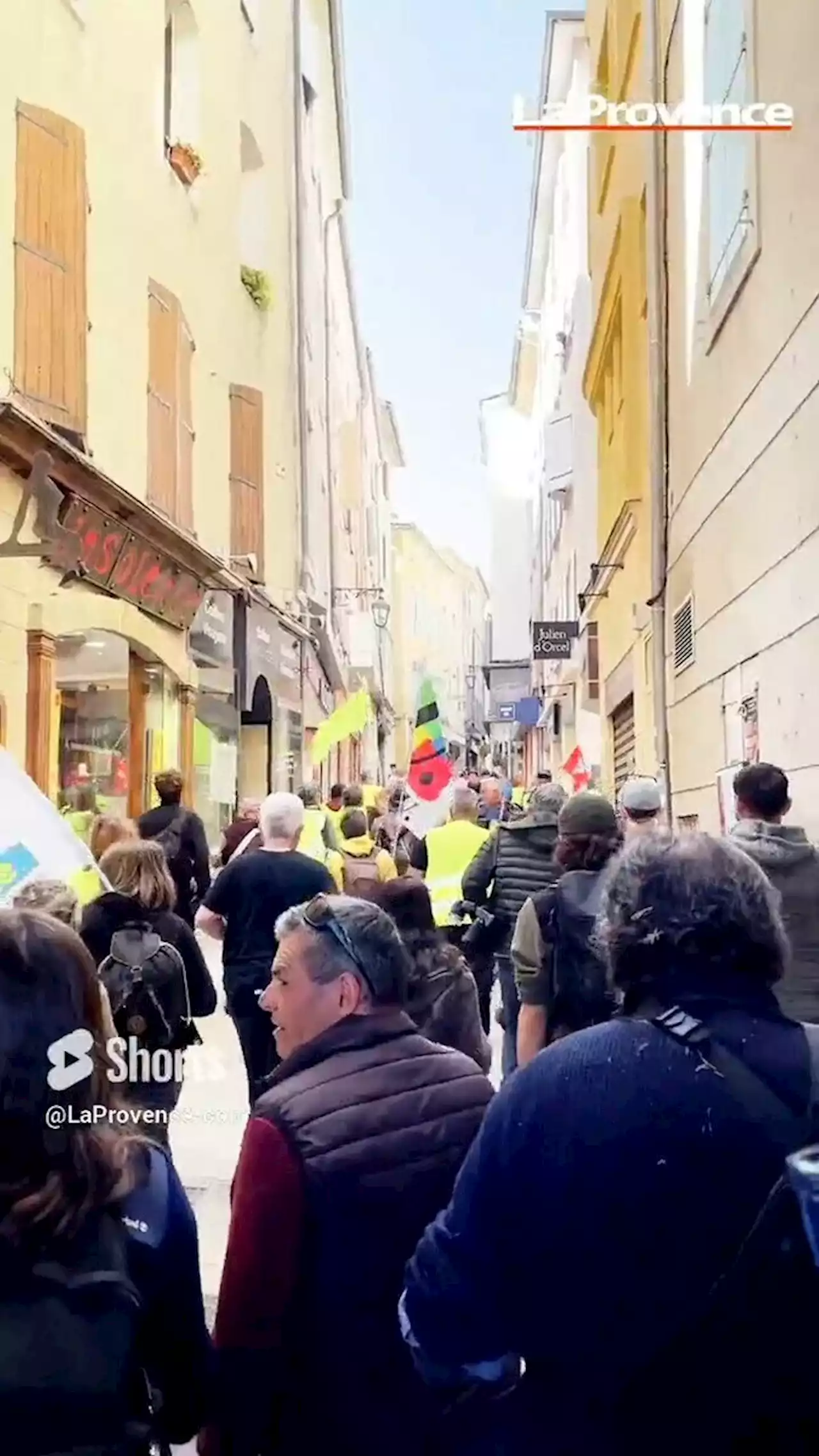 DIRECT. Réforme des retraites : 1600 manifestants 'dont 150 jeunes' selon la police à Manosque, 5000 selon l'intersyndicale