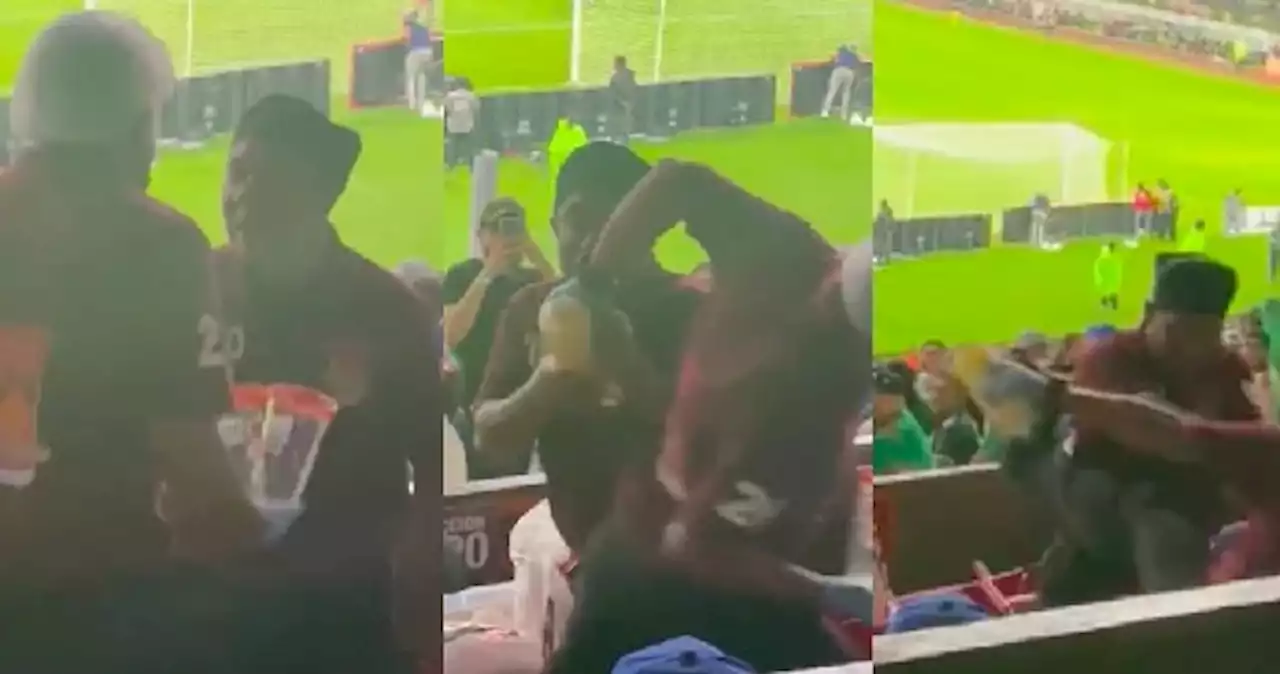 Vendedores cerveza se pelean Estadio Azteca juego México Jamaica