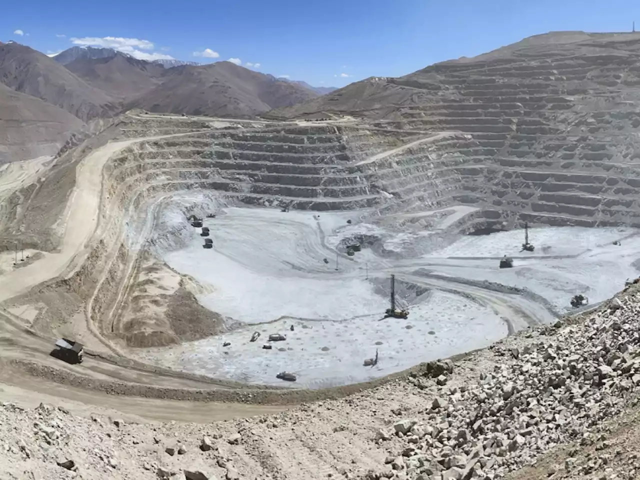 Lundin pays $950 million for majority stake in Chile copper mine