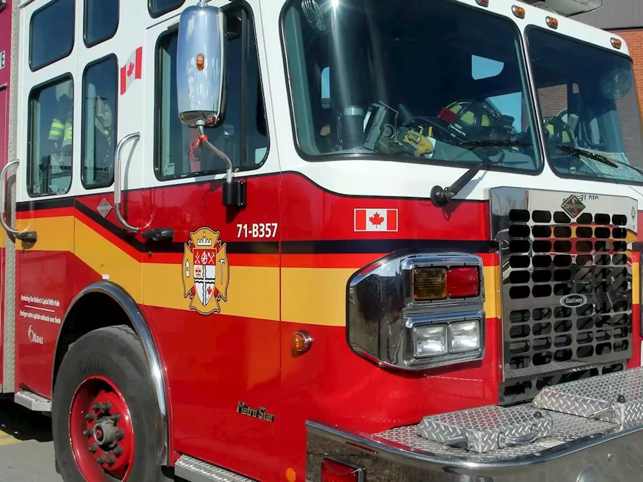 Occupant pulled to safety from deadly Kanata house fire by 911 caller