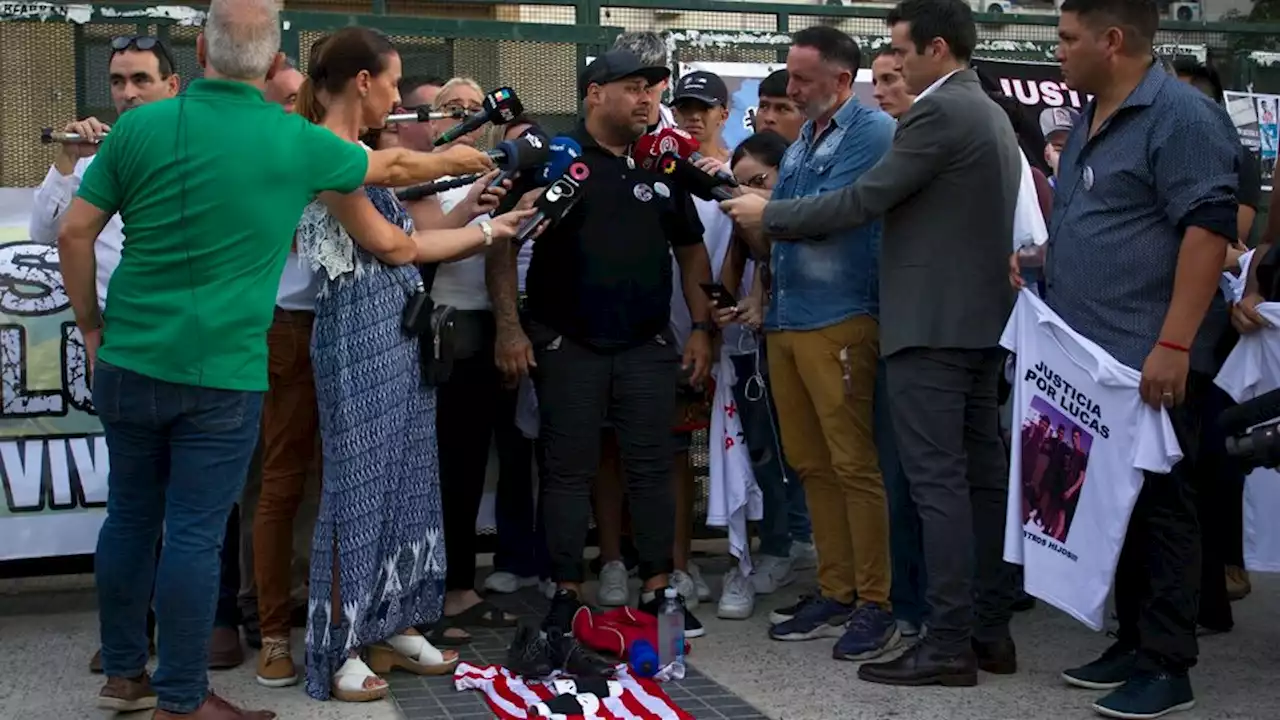 Declaran los padres de Lucas González | Continúa este martes el juicio contra 14 policías porteños