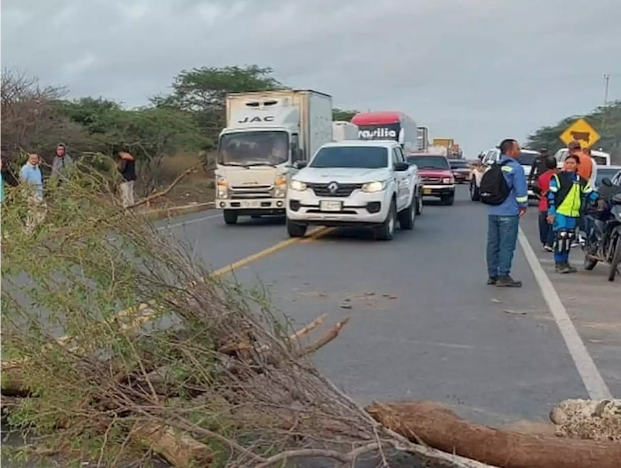 La Guajira está incomunicada por protesta de líderes indígenas; tienen bloqueadas las vías - Pulzo