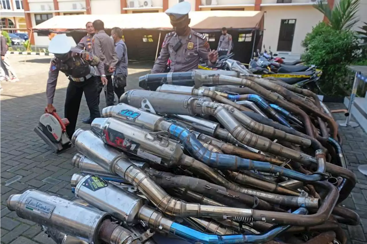 Polrestabes Makassar Amankan 990 Motor dengan Knalpot Brong |Republika Online