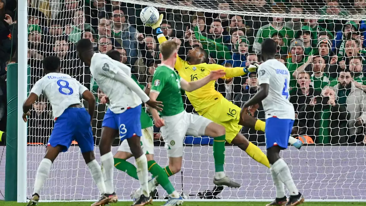 Irlande-France: l'arrêt monumental de Maignan, qui sauve les Bleus dans les derniers instants