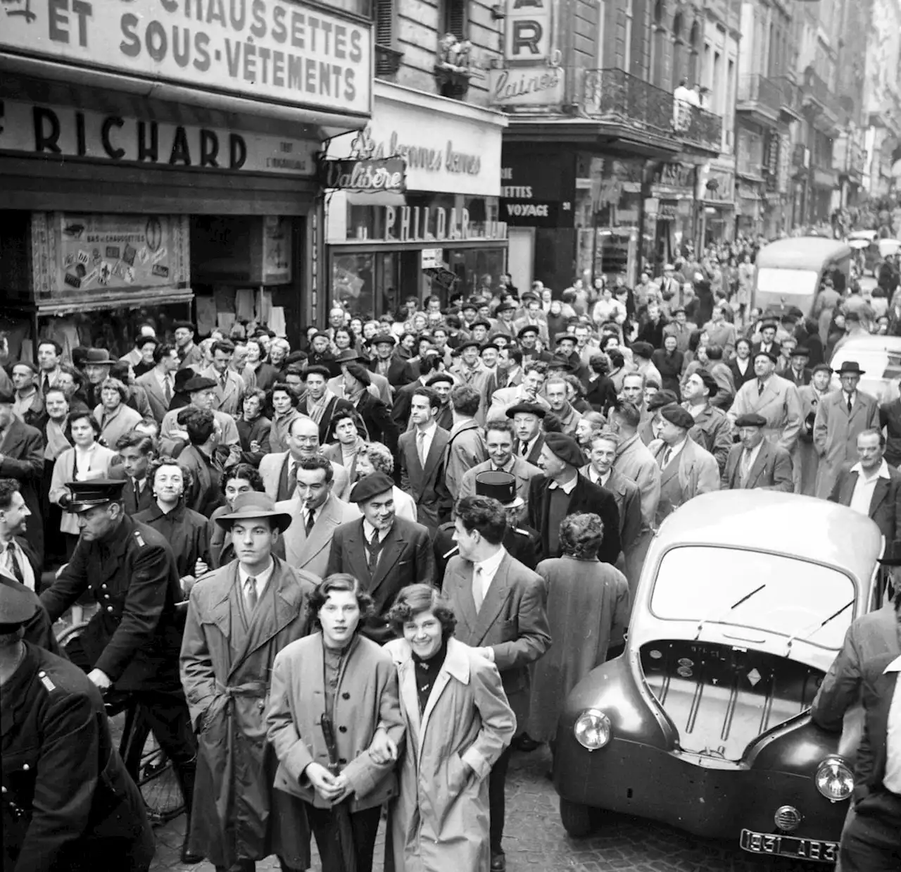 En 1955, grève et manifestation des petits commerçants à Bordeaux : le début du mouvement de Pierre Poujade