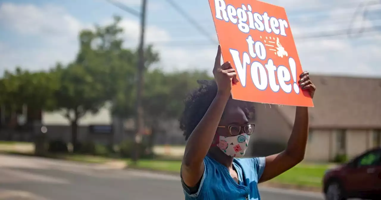 Texas may be about to scrap a voting security system it can’t replace