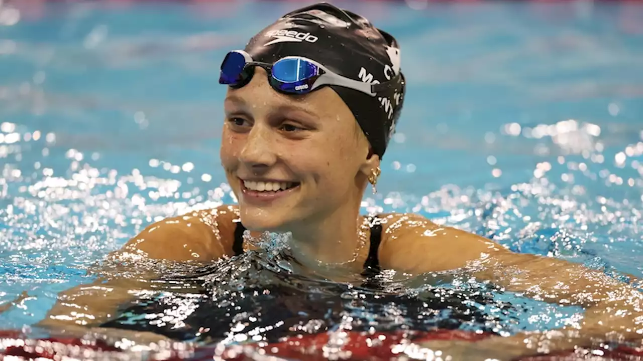 Canadian teen Summer McIntosh smashes Ariarne Titmus' 400m World Record