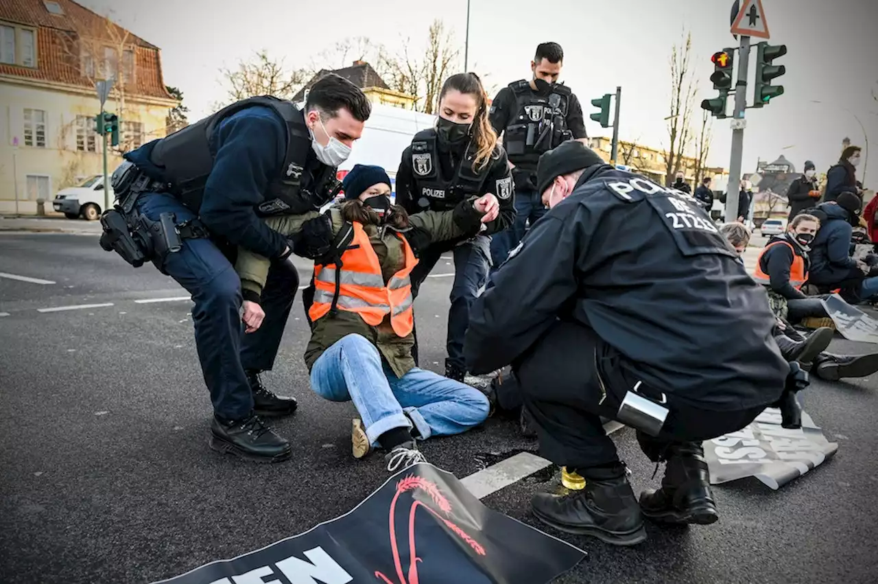 CDU: Klima-Kleber sollen in Zukunft die Polizeieinsätze zahlen