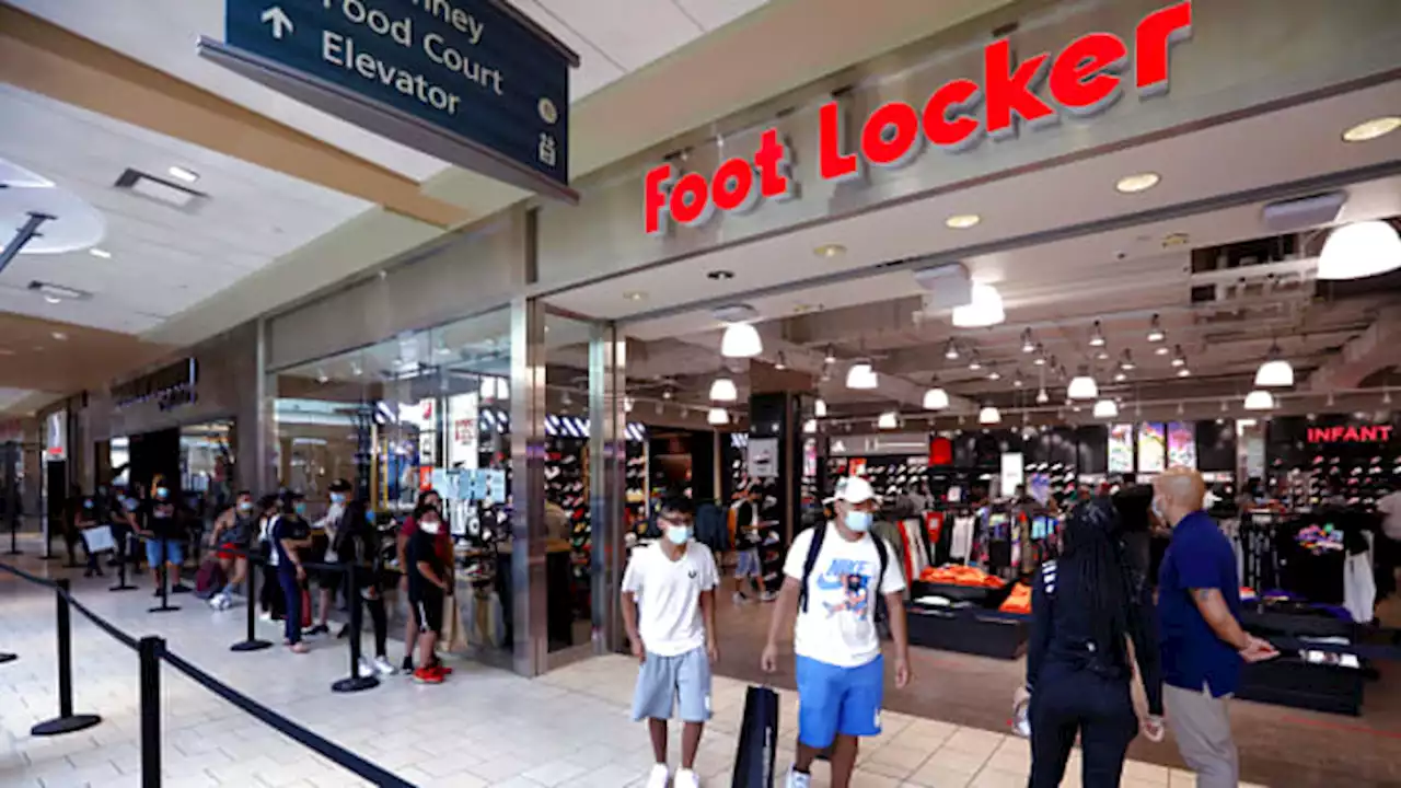 UBS says investors should sell this footwear retailer as it will struggle in a recession