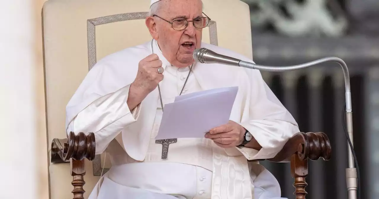 Pope Francis to be hospitalised after struggling to breathe