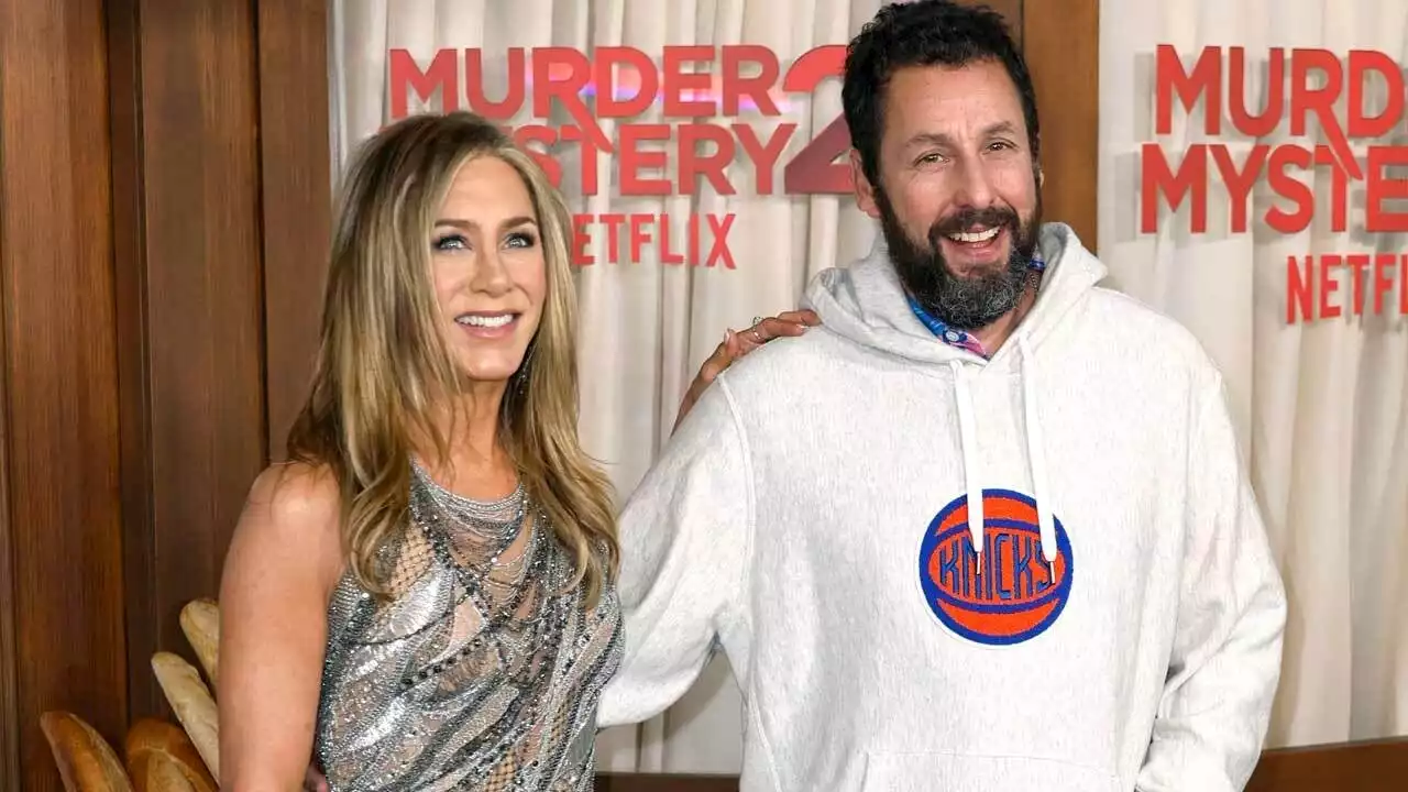 Jennifer Aniston & Adam Sandler Set Record Straight on 'Friends' Role