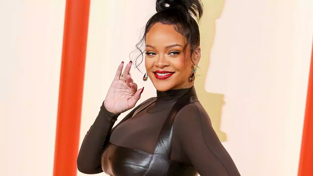 Rihanna Reveals Pregnancy Cravings, Shares Pics of Her Bare Baby Bump