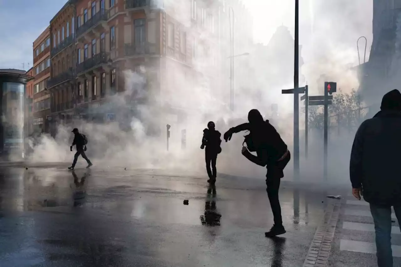 Réforme des retraites : des policiers blessés et des black blocs identifiés en marge des manifestations en Haute-Garonne