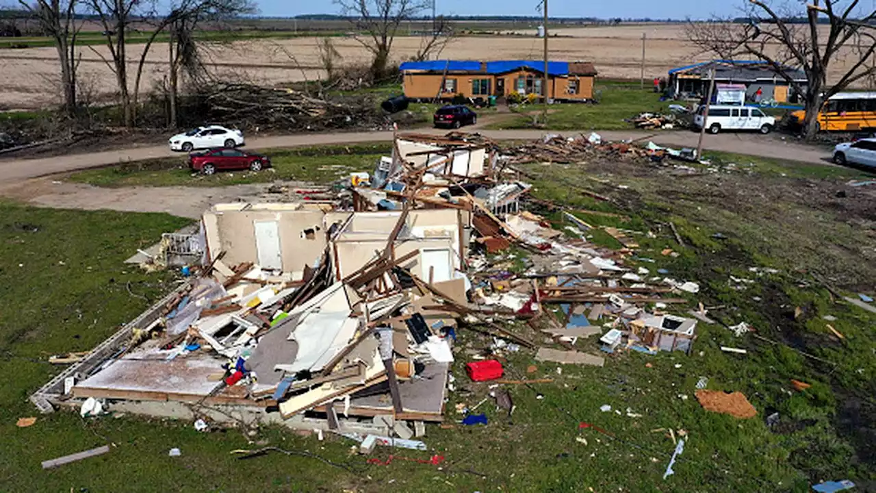 Woman loses 2-year-old daughter in tornado hours before she gives birth to son