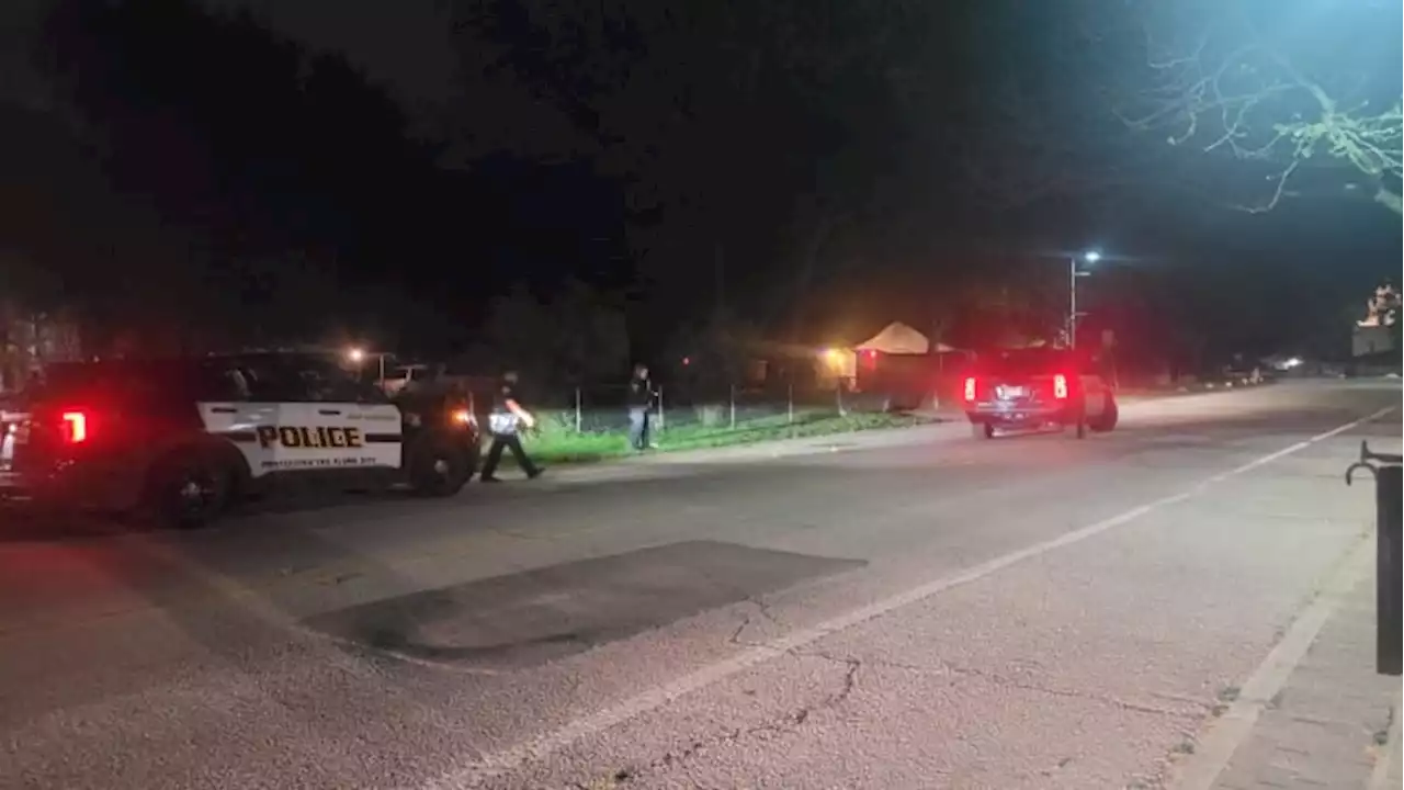 1 woman hospitalized, 1 woman in custody after stabbing on South Side, SAPD says