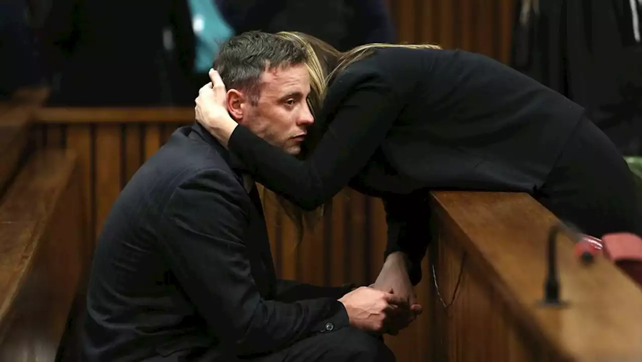 Affaire Oscar Pistorius : pourquoi l'athlète pourrait être libéré ce vendredi 31 mars après avoir tué sa petite amie il y a 10 ans ?