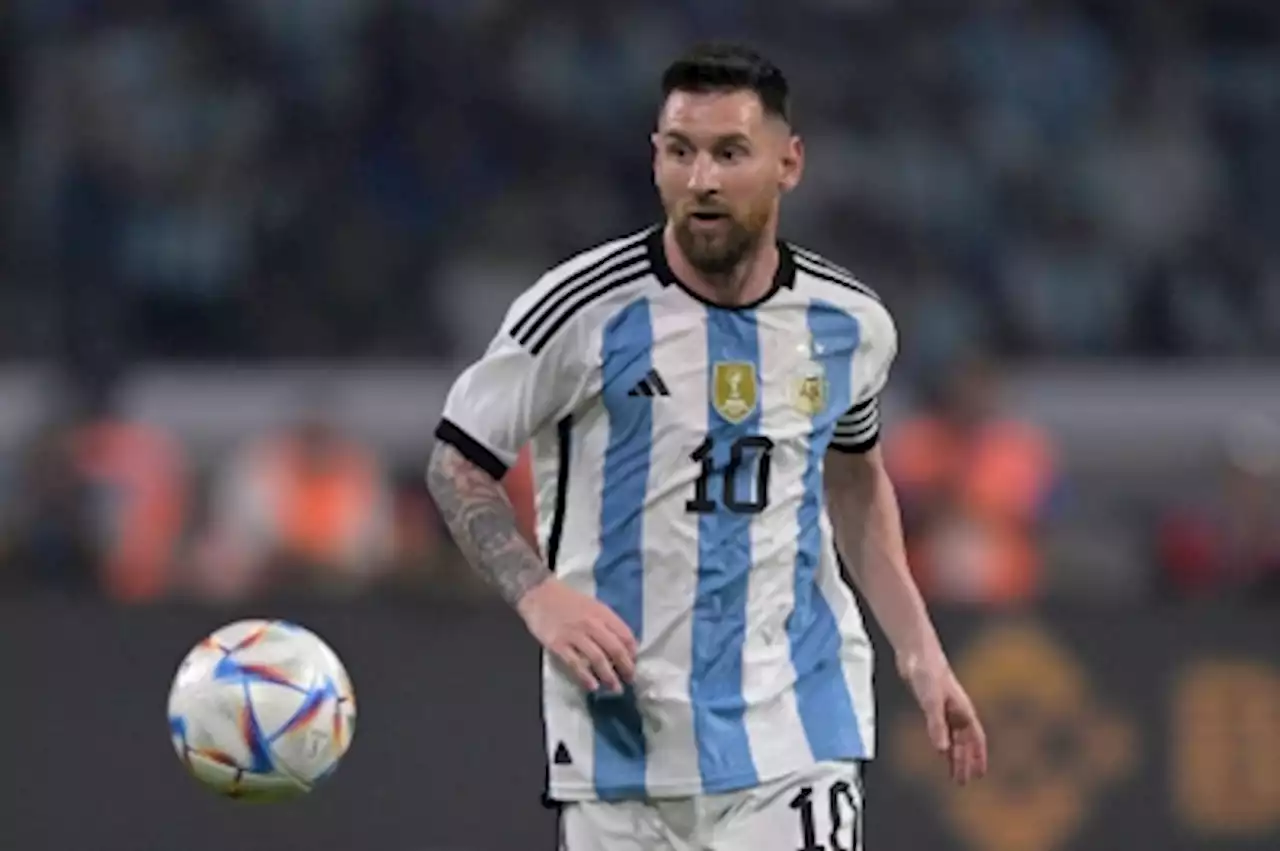 Messi scores 100th Argentina goal in Curacao romp