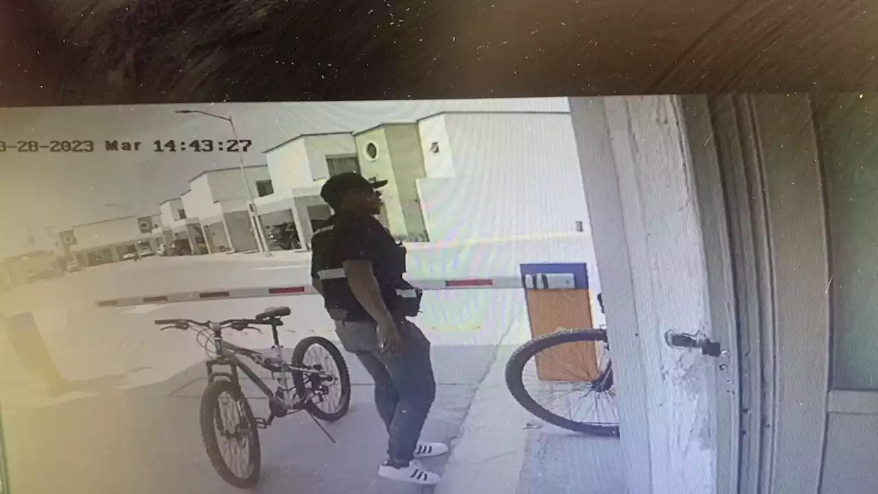 Captan a joven robando bicicleta en fraccionamiento Viñedos de Torreón