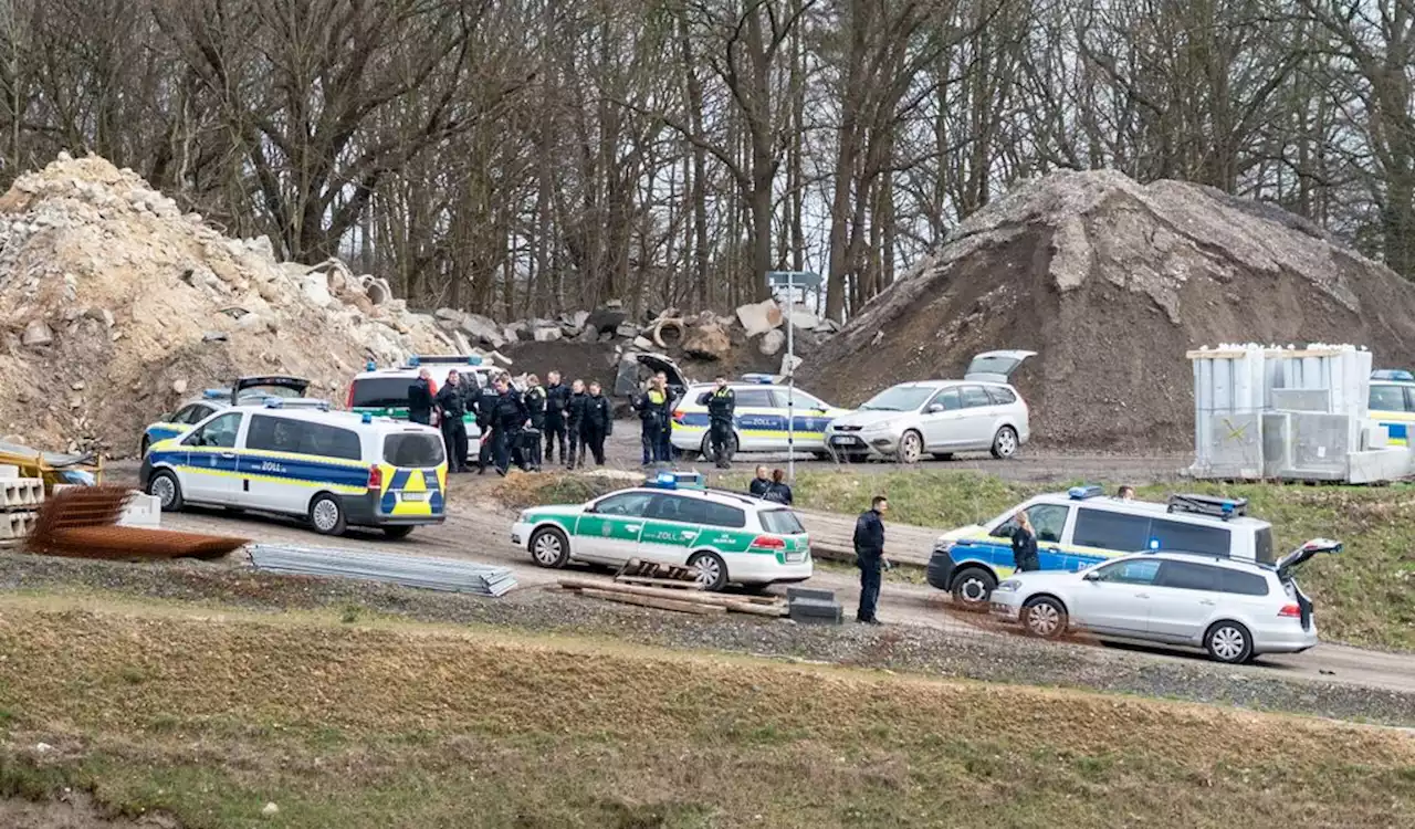 Verfolgungsfahrt auf der A7: Polizei und Zoll stoppen Auto – Drogen sichergestellt