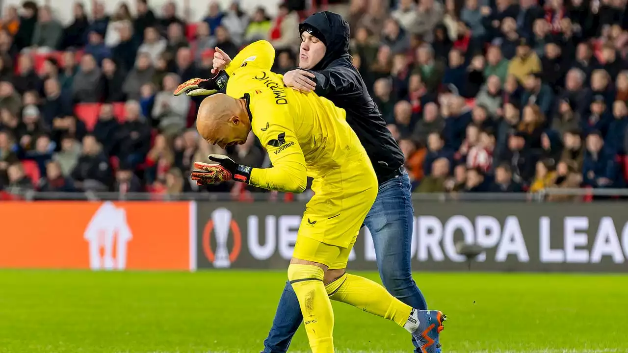 PSV krijgt boete van 20.000 euro voor aanval supporter op Sevilla-doelman