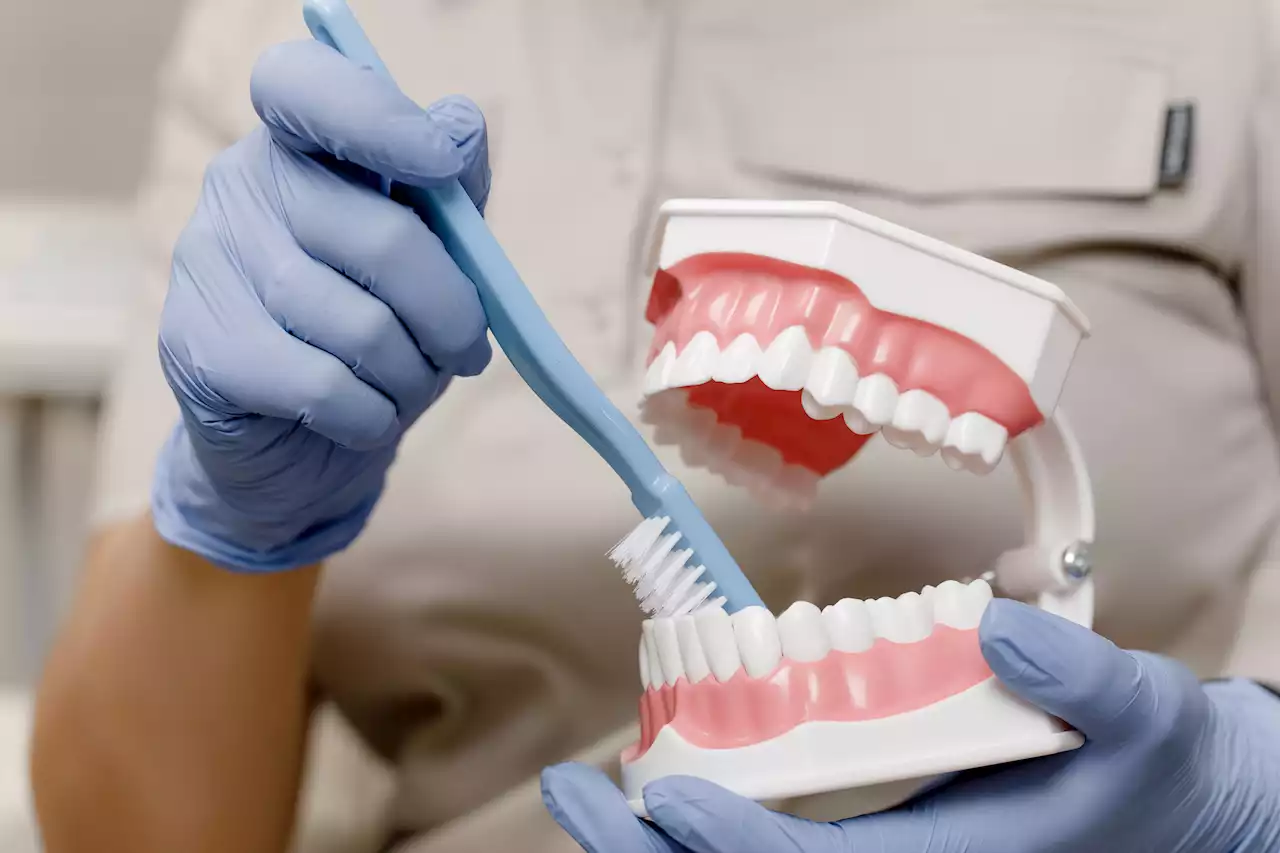 Dentists reveal why you really shouldn’t brush your teeth after breakfast