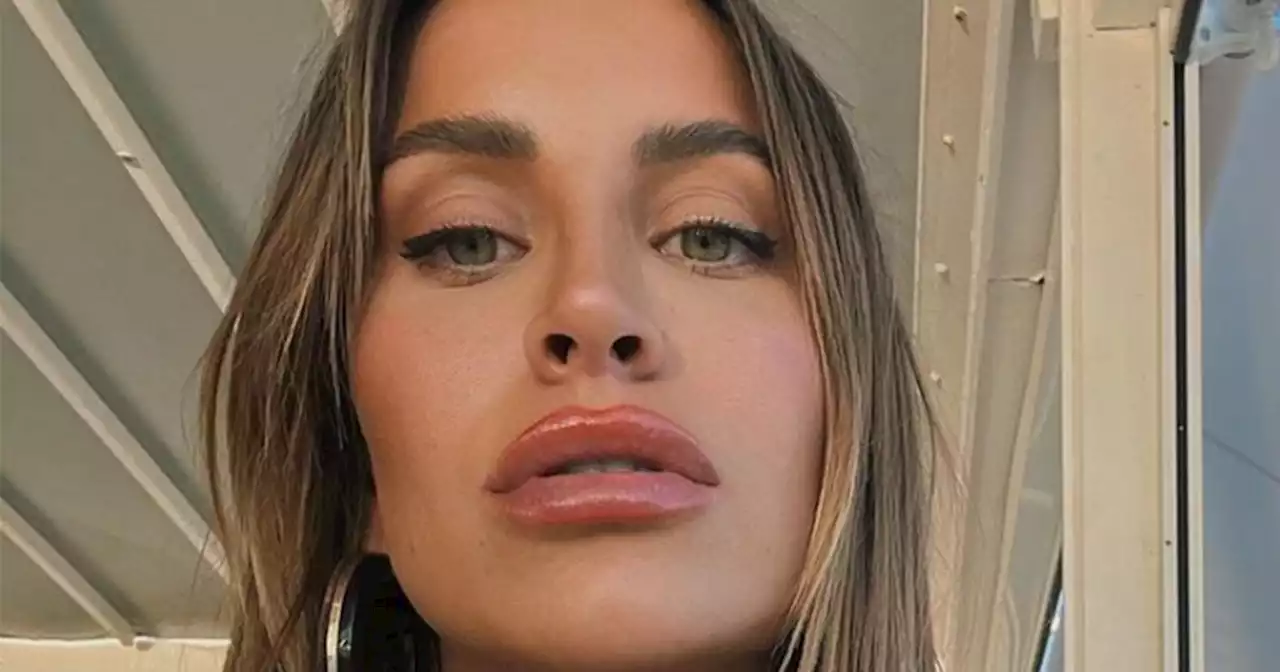 Ferne McCann goes back to blonde with a new buttery balayage and bob cut