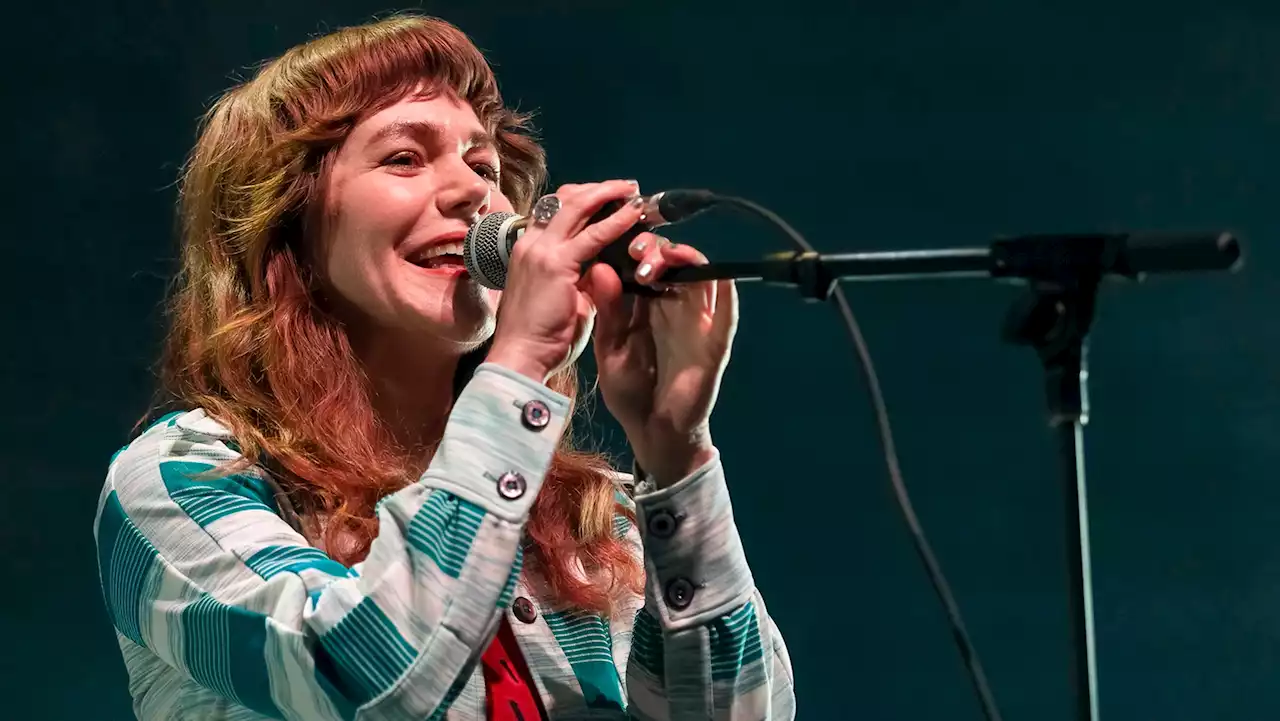 Jenny Lewis Enters Her 'Nashville Skyline' Phase on New Album 'Joy'All'