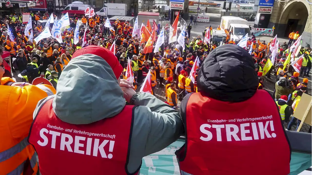 „Nie dagewesene Streikbereitschaft“: Verdi ist auf sechswöchigen Arbeitskampf vorbereitet