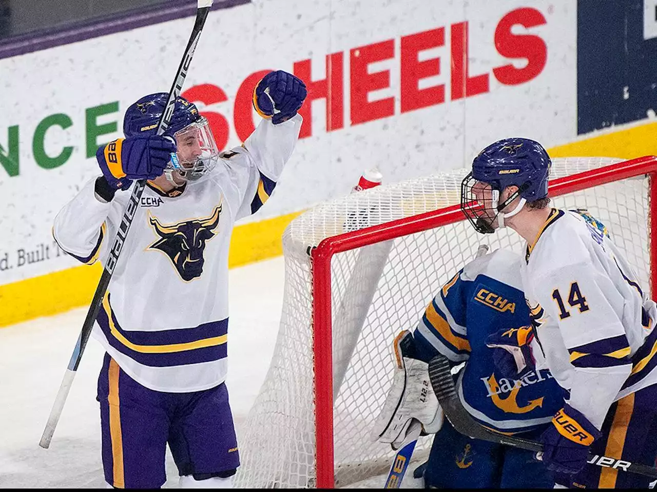 Canucks sign fleet-footed, fast-thinking NCAA blueliner Akito Hirose