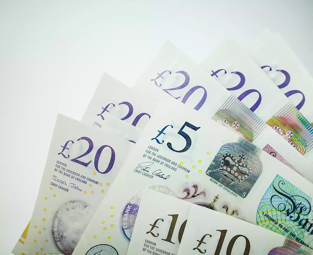 Thousands of households have just days left to apply for £250 free cash