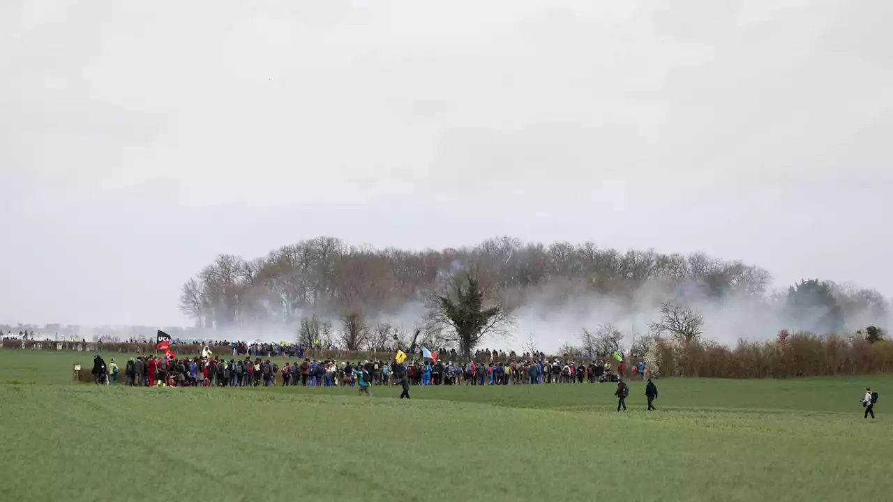 Sainte-Soline: Soulèvements de la Terre annonce que l'un des blessés graves est sorti du coma