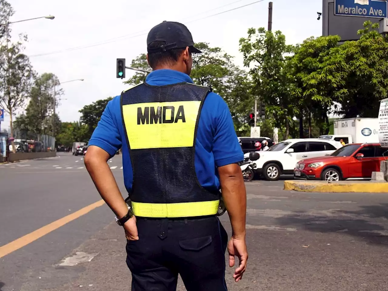 Heat stroke break for MMDA field units | Claudeth Mocon-Ciriaco