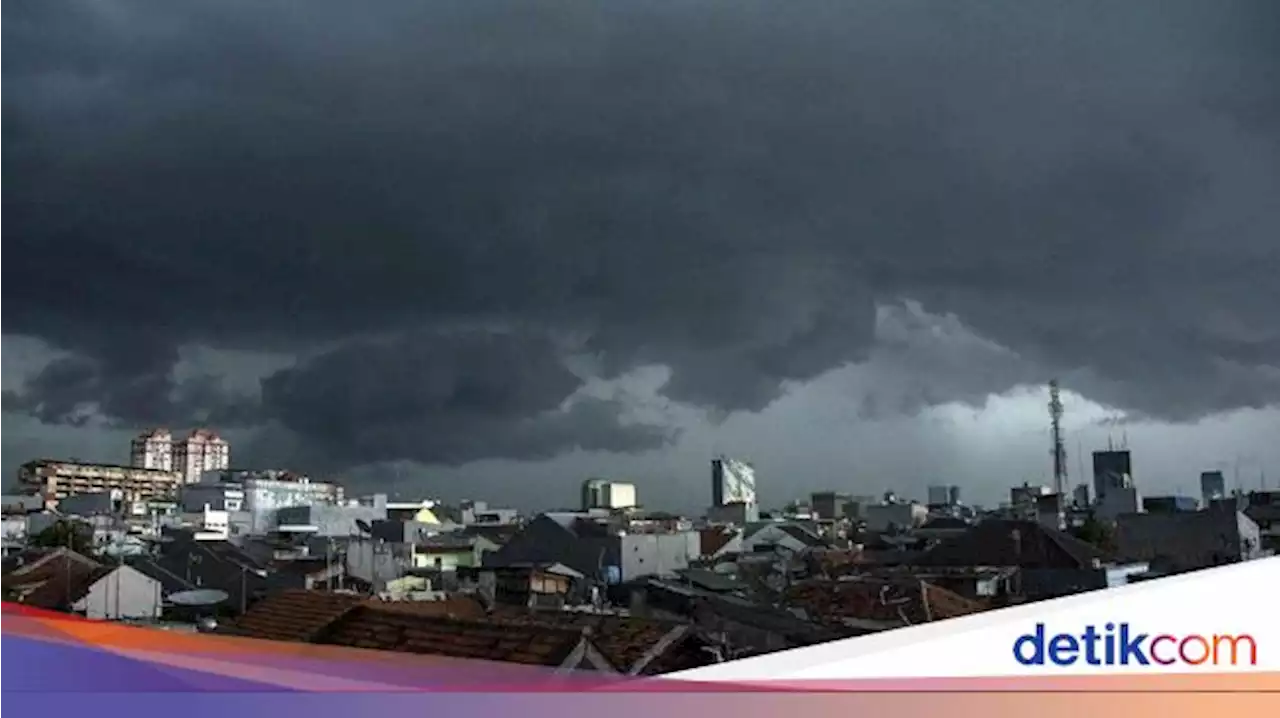 Ini Penyebab Awan Berubah Jadi Gelap saat Akan Hujan