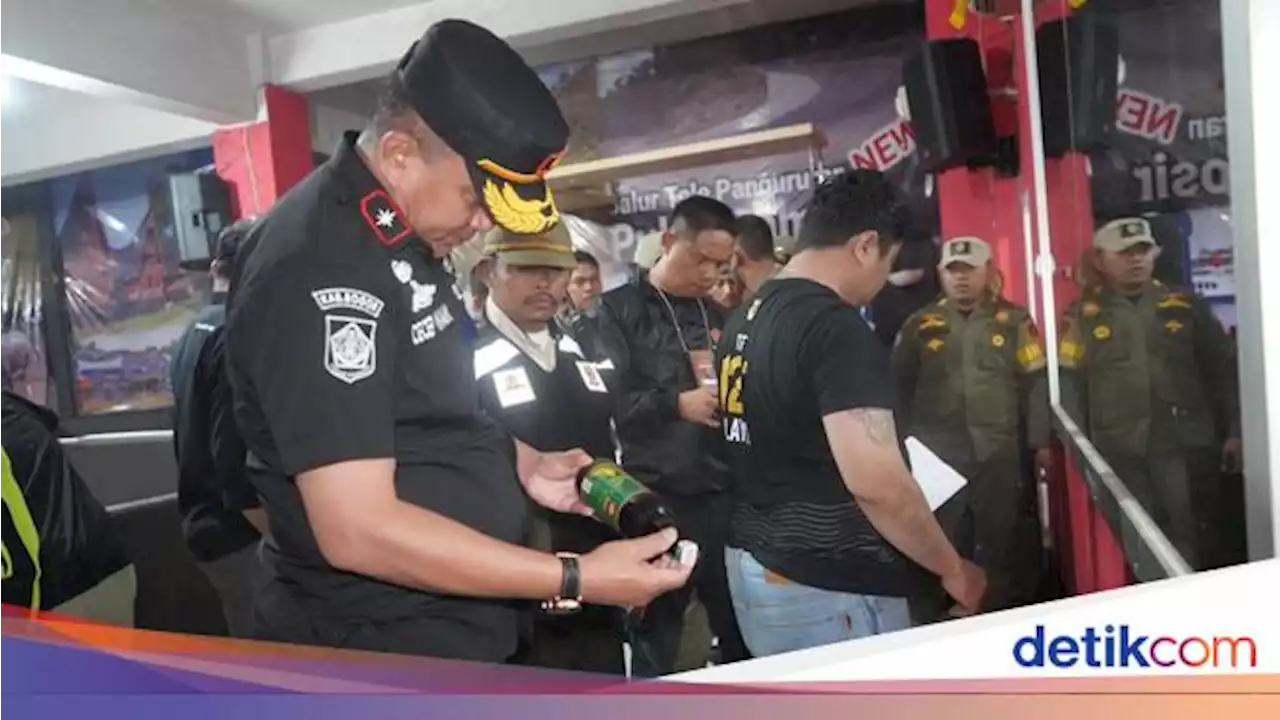 Satpol PP Bogor Razia Warung Remang-remang saat Ramadan, 9 Wanita Diamankan