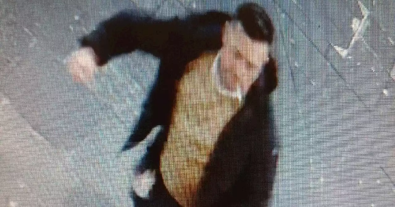 Glasgow CCTV images released of man after serious city centre assault