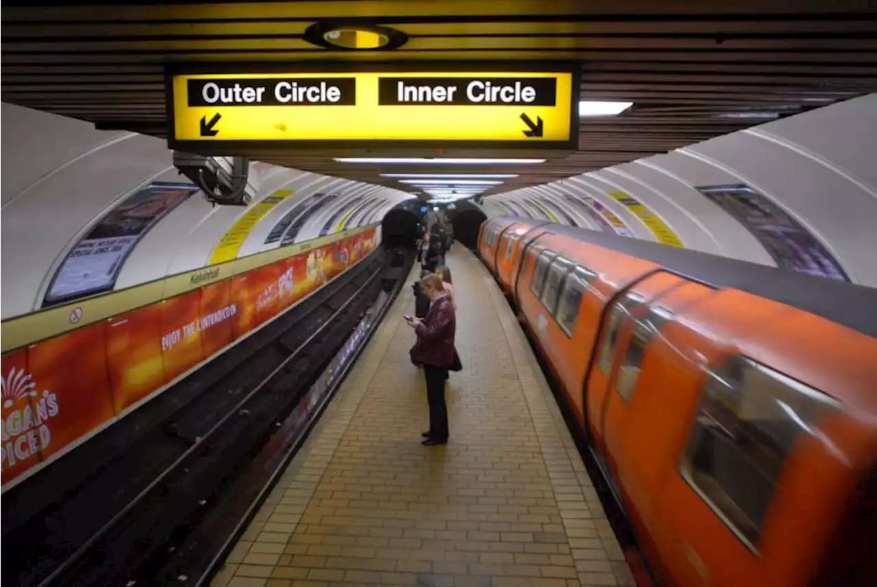 Commuter chaos as Glasgow Subway suspended amid power failure