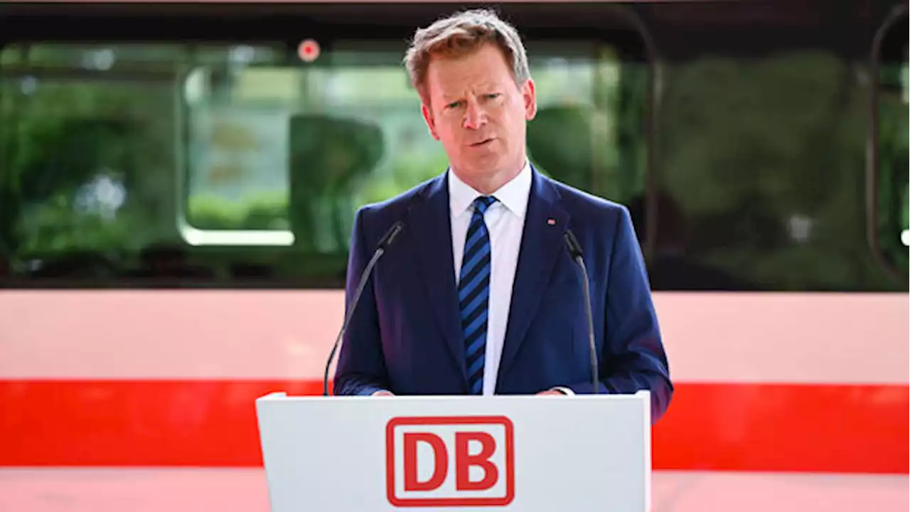 Logistik: Deutsche-Bahn-Chef Richard Lutz erwartet 2023 einen operativen Milliardenverlust und will „umsteuern“