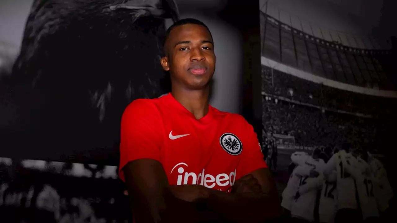 Vertrag bis 2028: Eintracht holt Pacho