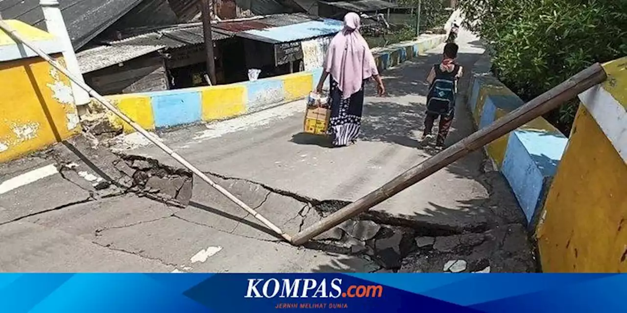 Kronologi Amblesnya Jembatan Akses Rumah si Pitung: Sopir Tronton Bawa 23 Ton Kerikil dan Nekat Ikuti 'Google Maps'