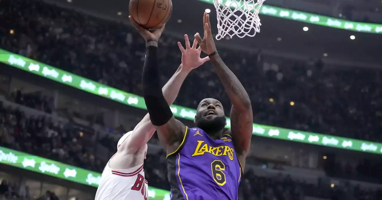 Lakers show postseason promise with dominant win over Bulls